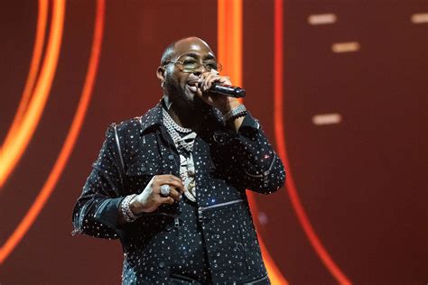  Davido'nın İstanbul Konseri: Müzik Şöleni mi, Yoksa Afrika Rüzgarı mı?